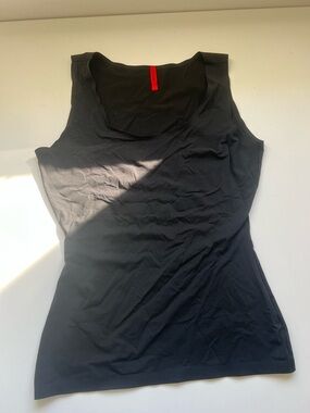 SPANX Black Scoop Neck Tank Top